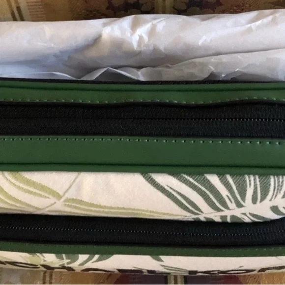 Michael Kors belt bag NWT - Picture 8 of 14